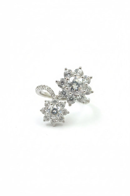 Dual flower sparkling ring Moissanite