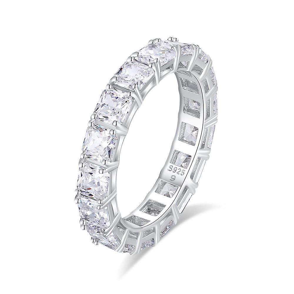 Main ring on display CZ