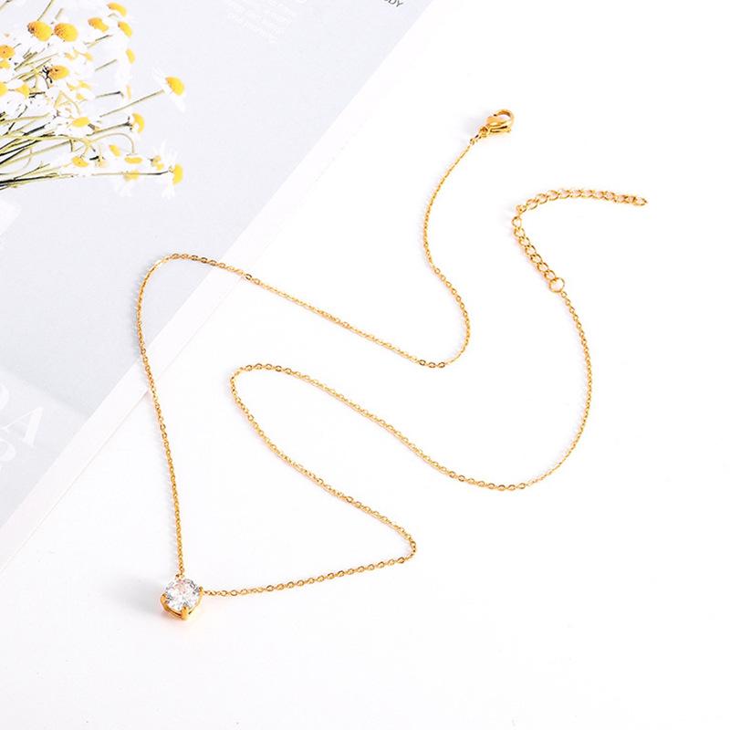 Laying necklaces 
